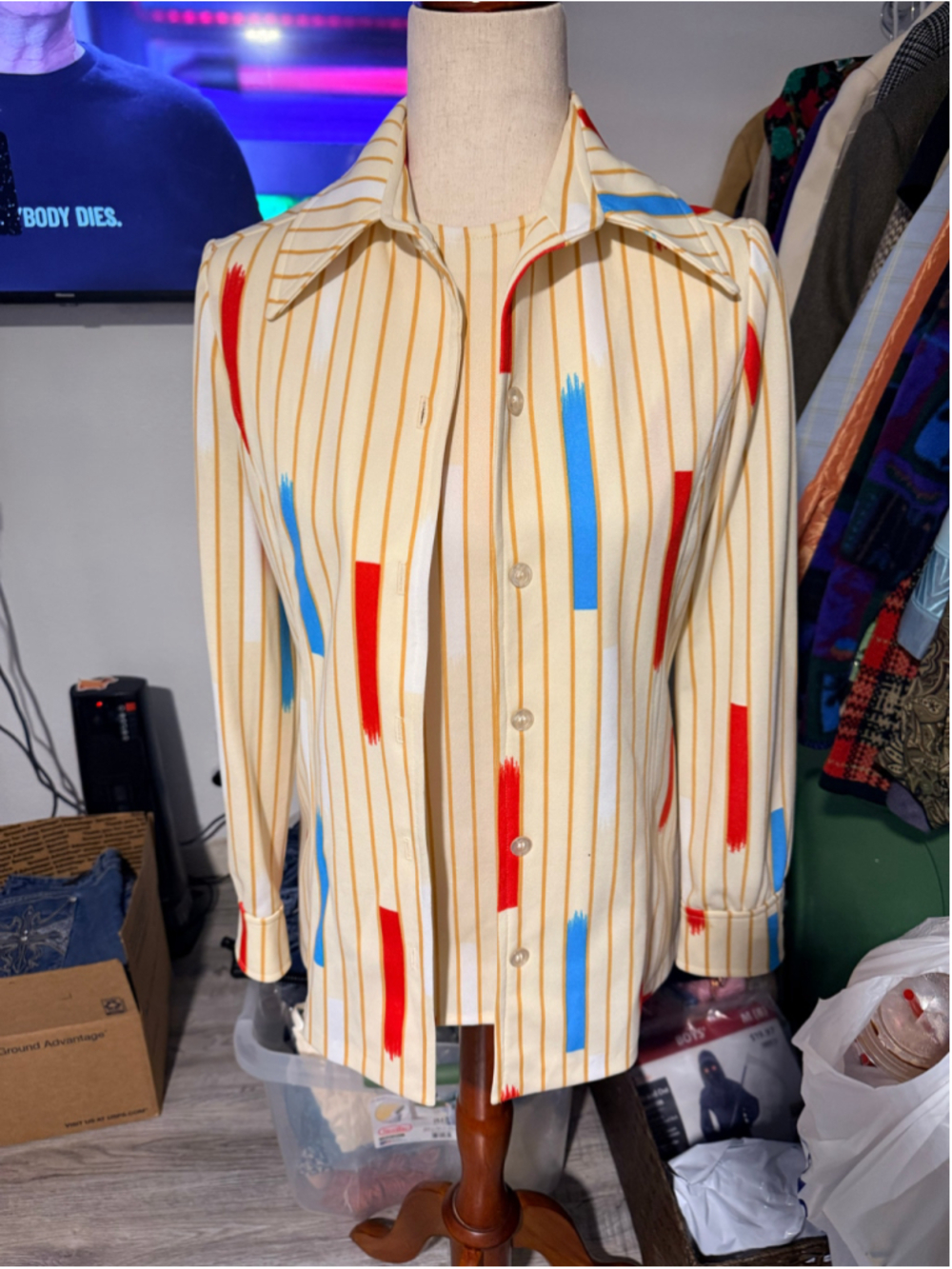 VINTAGE 1970s Three-Piece Pant Suit Set Mod Abstract Primary Brushstroke Pins 10